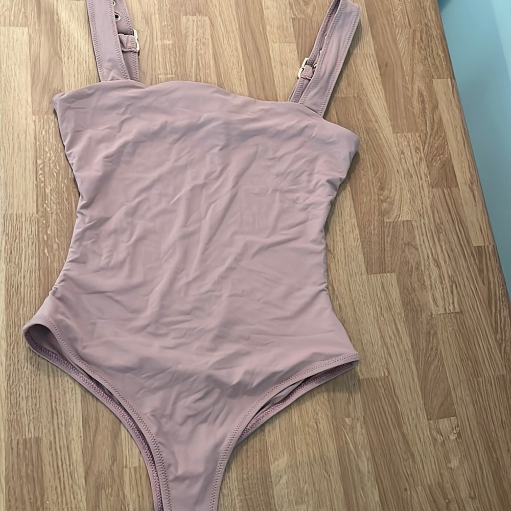 JLUX LABEL | Mauve Open Back Buckle Swimsuit Sz S